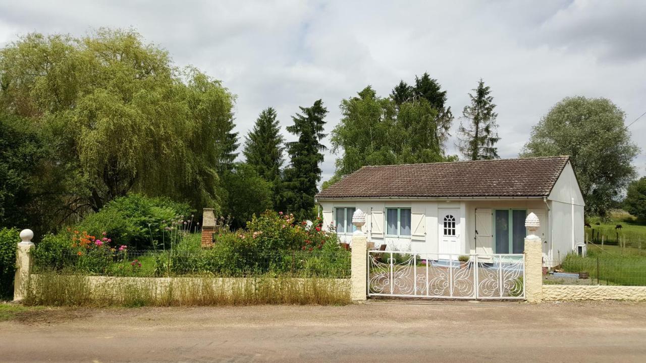 La Ferme Aux Kangourous Donzy Exterior foto