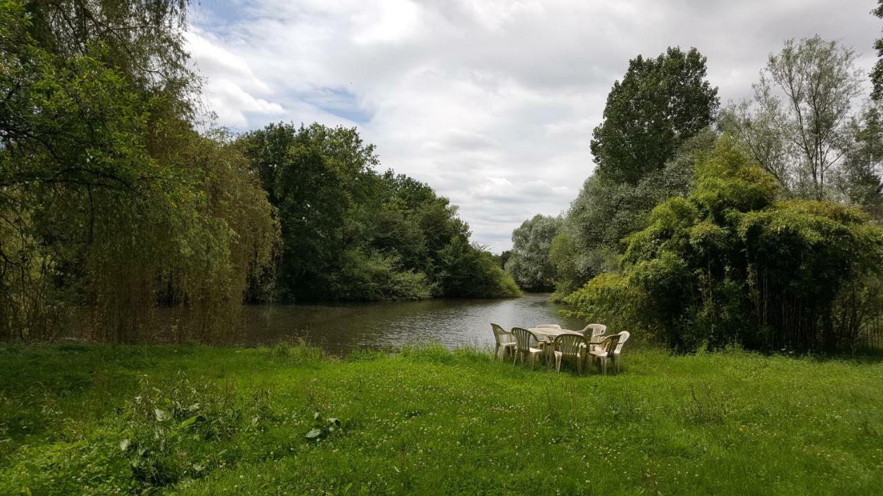 La Ferme Aux Kangourous Donzy Exterior foto